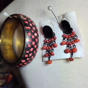 Elegant Coral and Black Inlaid Bangle Bracelet Earring Set. NWOT